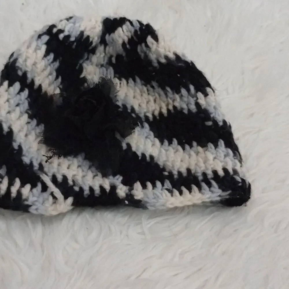 Winter girl bundle black/white hat and blue white  headbands